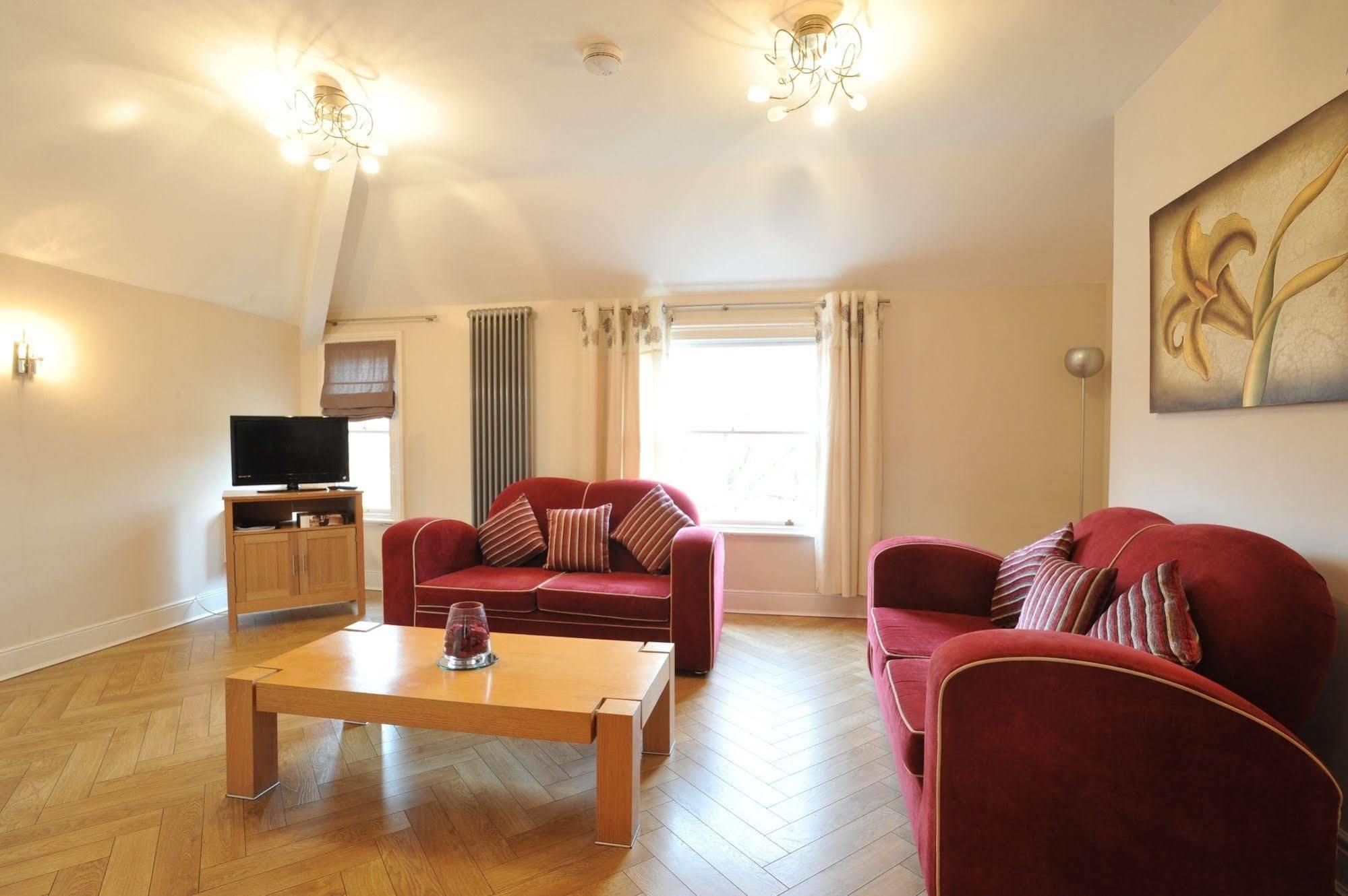 Chester Apartments Buitenkant foto